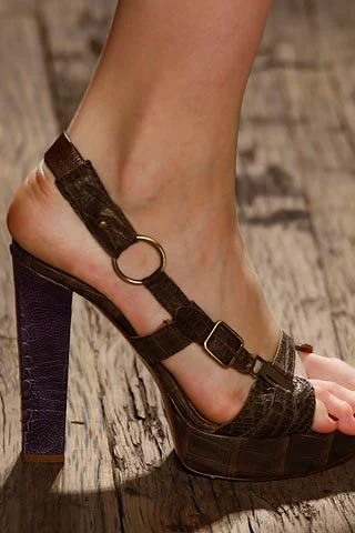 Look 10